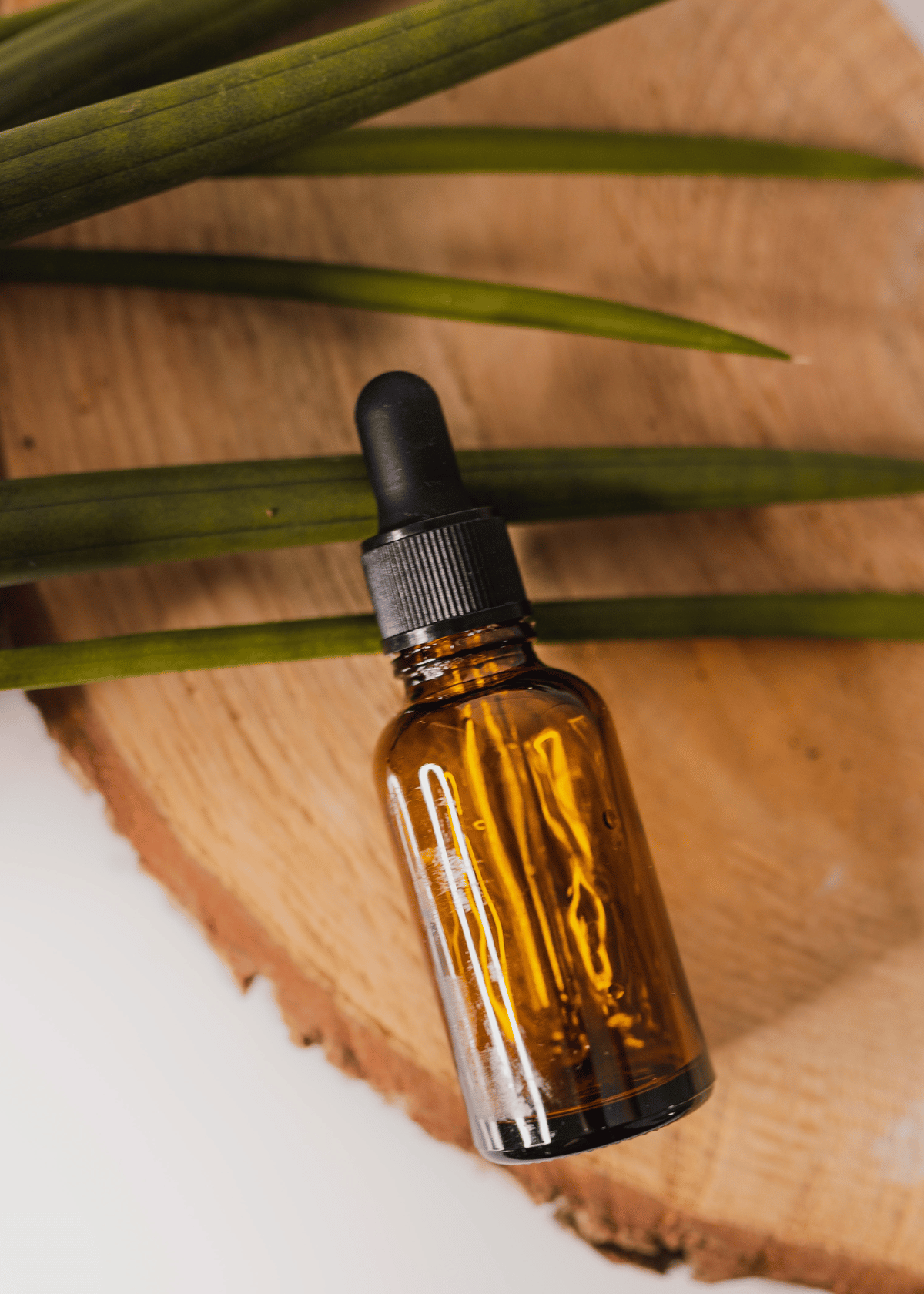 Facial Oils: The Skin Benefits of Facial Oils