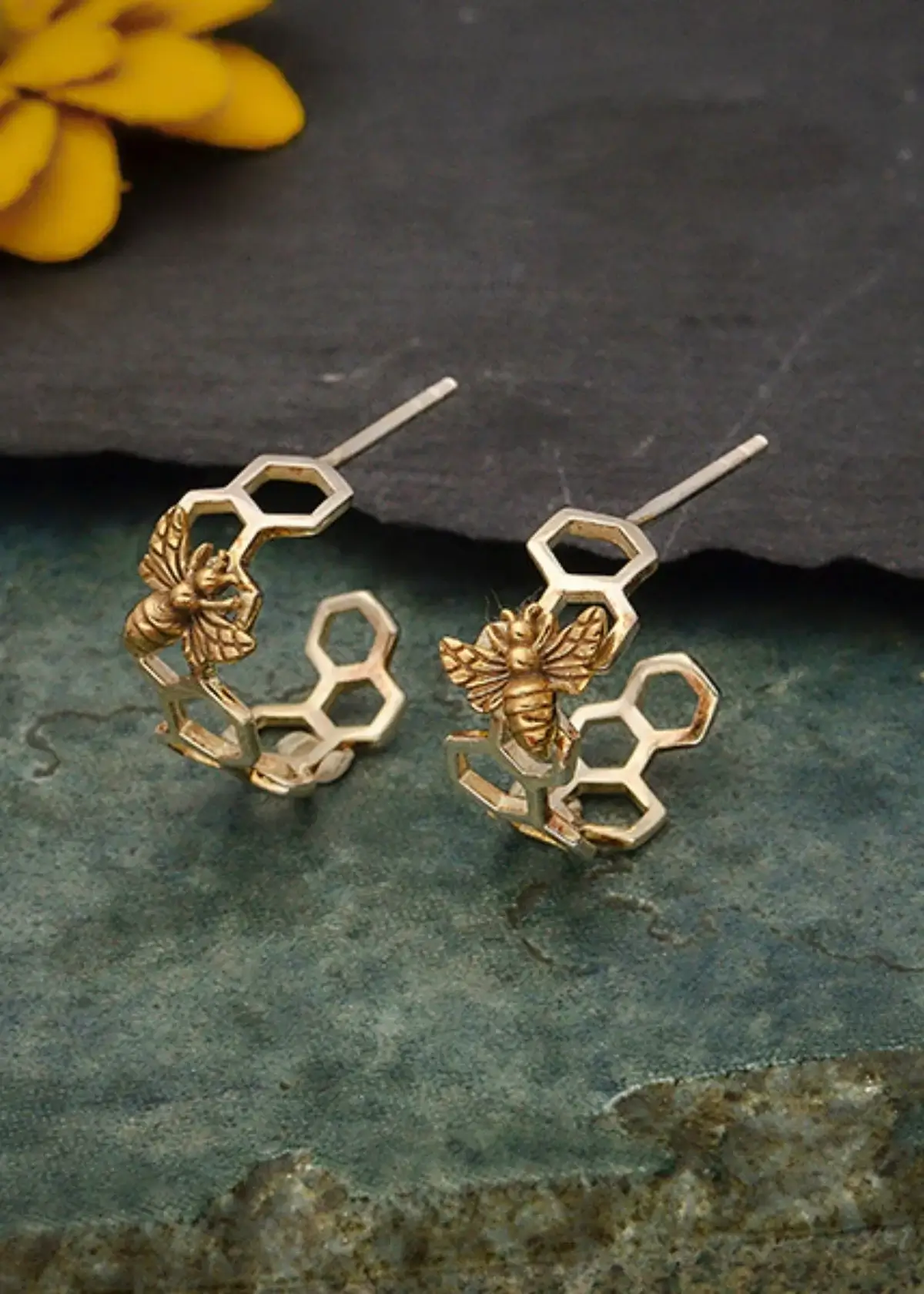 How to Choose the Right Honeycomb Earrings?