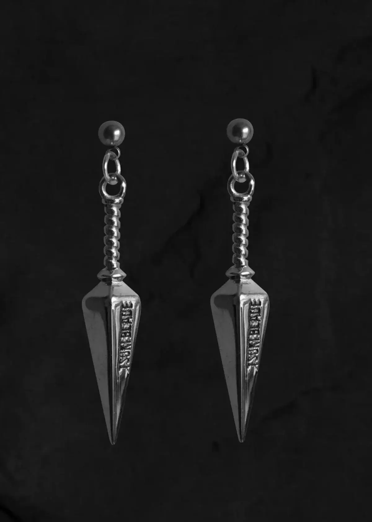 Are kunai earrings appropriate for all occasions?
