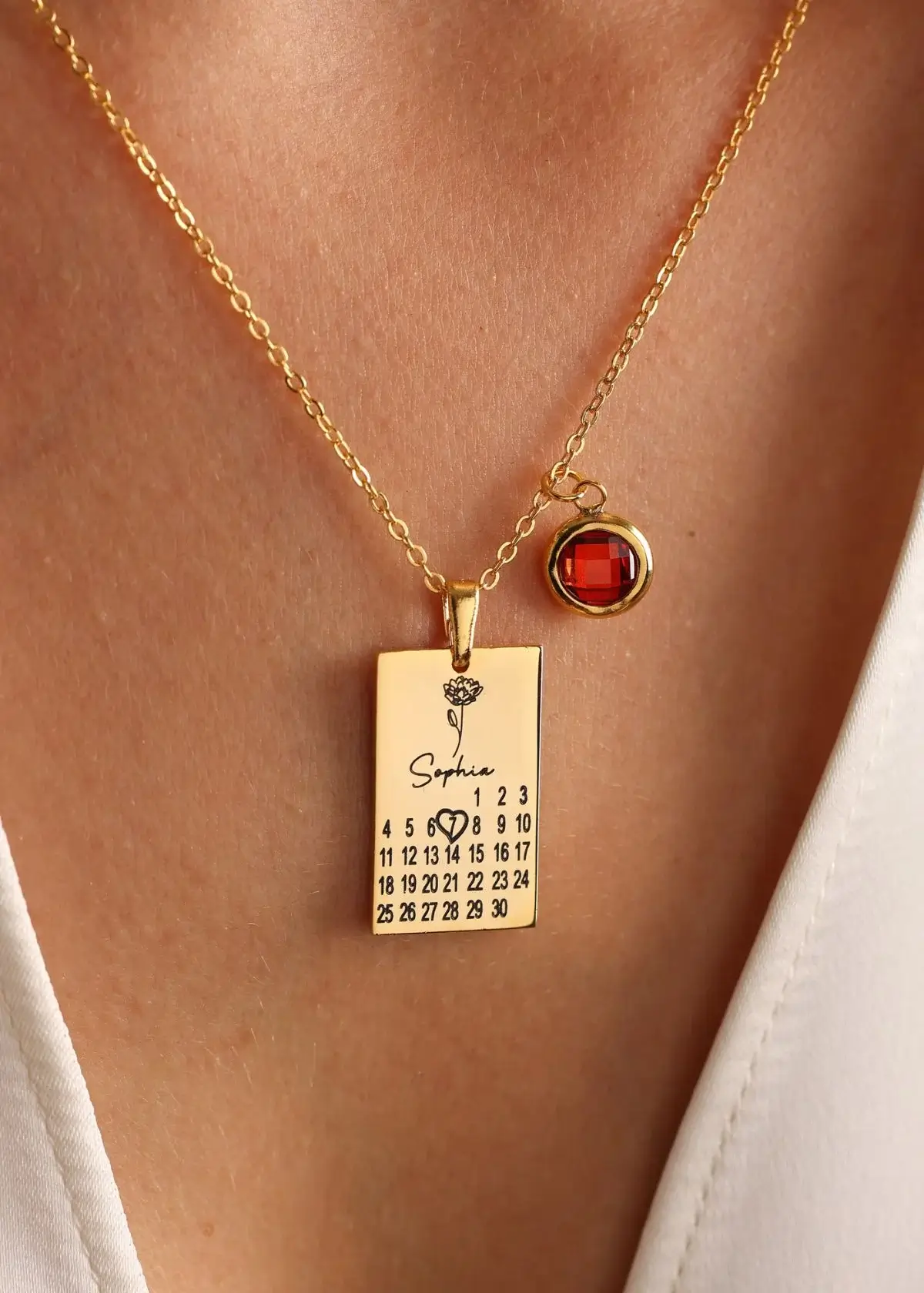 How to choose the right calendar necklace?