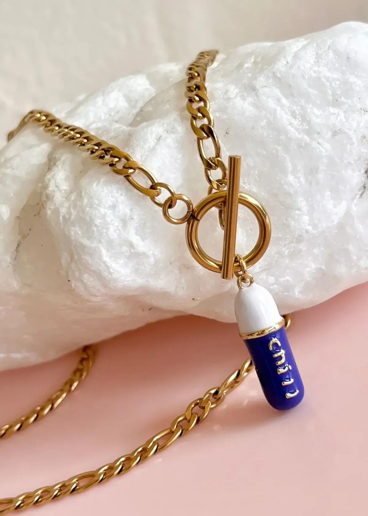 How to choose the right chill pill necklace?