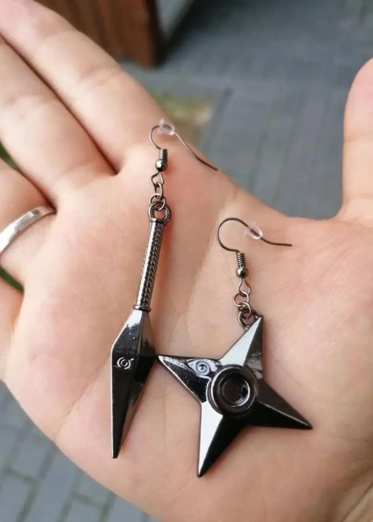 How to choose the right kunai earrings?