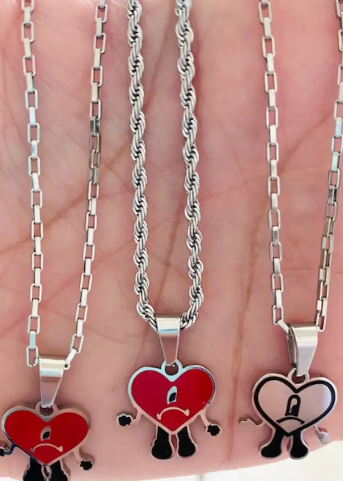 How to choose the right bad bunny necklace?
