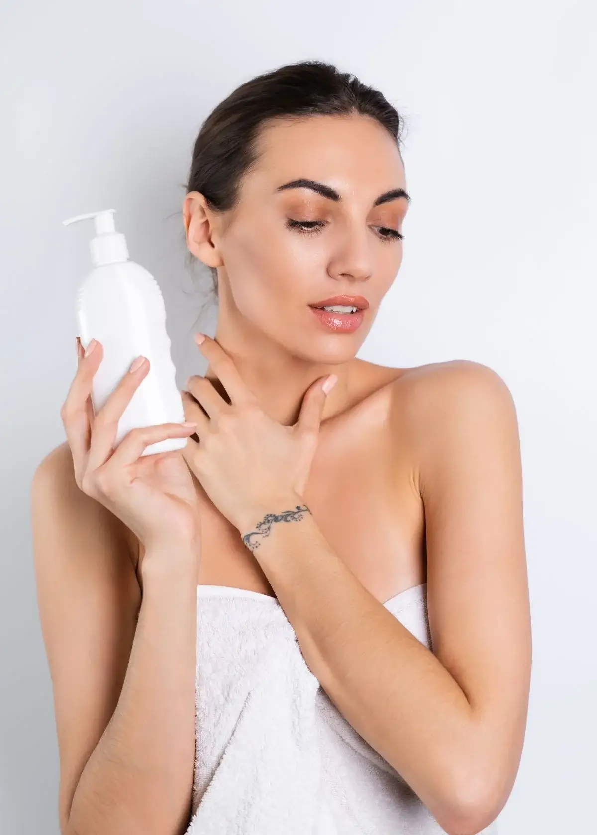 What are the benefits of hyaluronic acid body lotion?