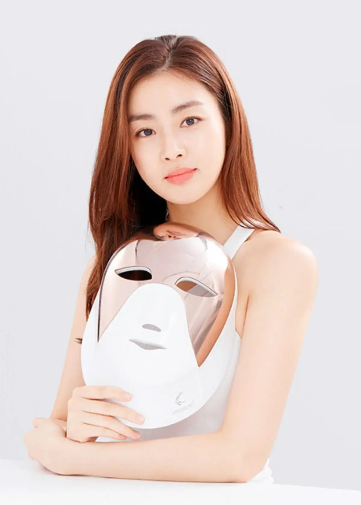 Is an LED mask suitable for all skin tones?