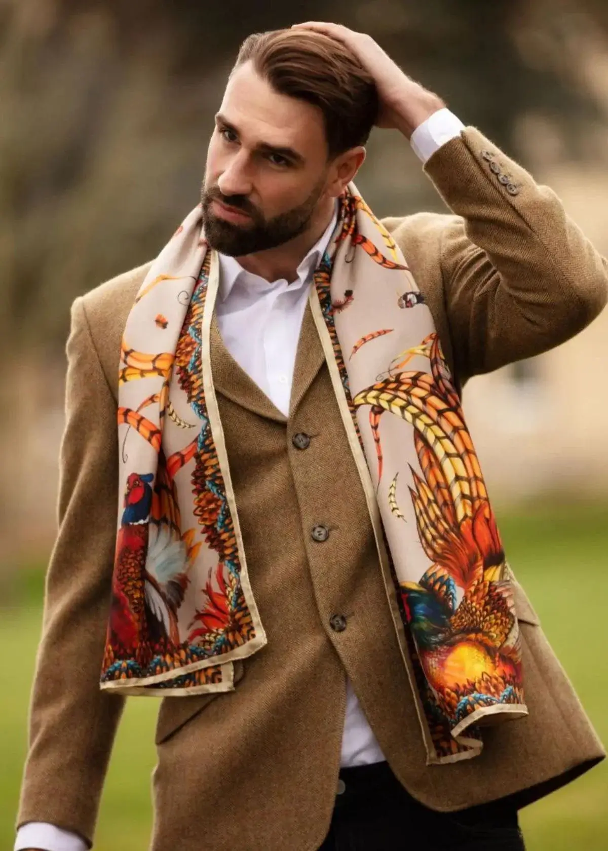 How to choose the right mens silk scarf?