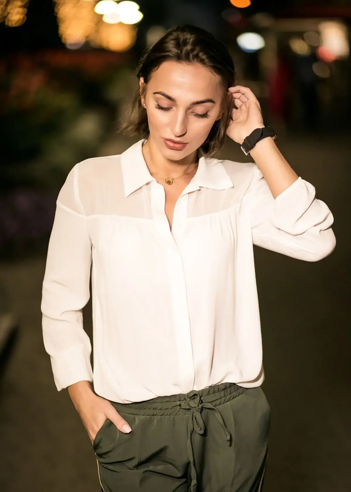 What are the different blouse styles for women?