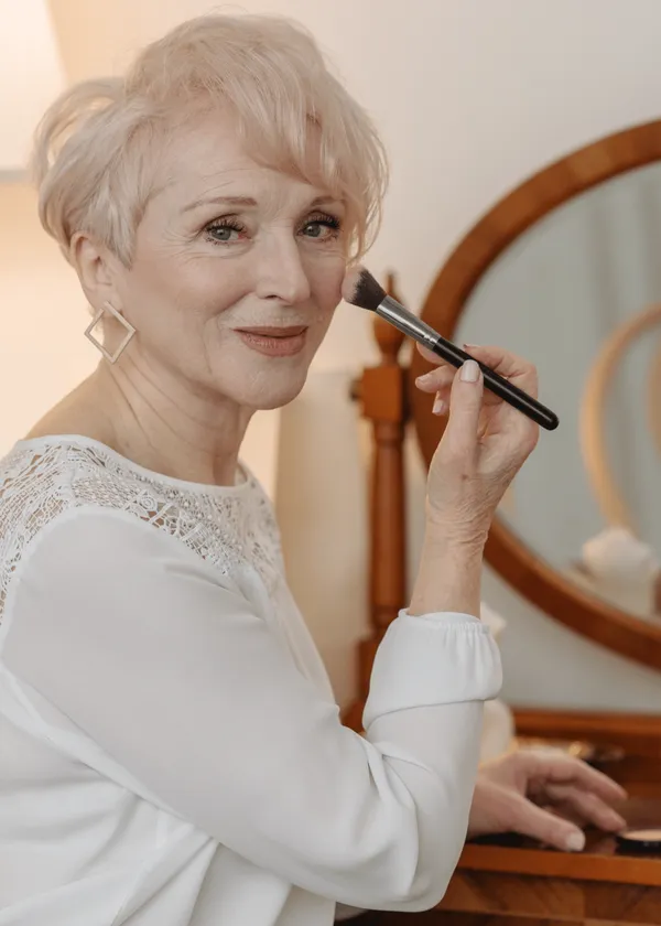 Best Concealer for Mature Skin: 6 Picks That Won't Crease