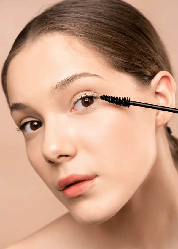 Transform Your Lashes with the 6 Best Curling Mascara for Show Stopping Eye Makeup