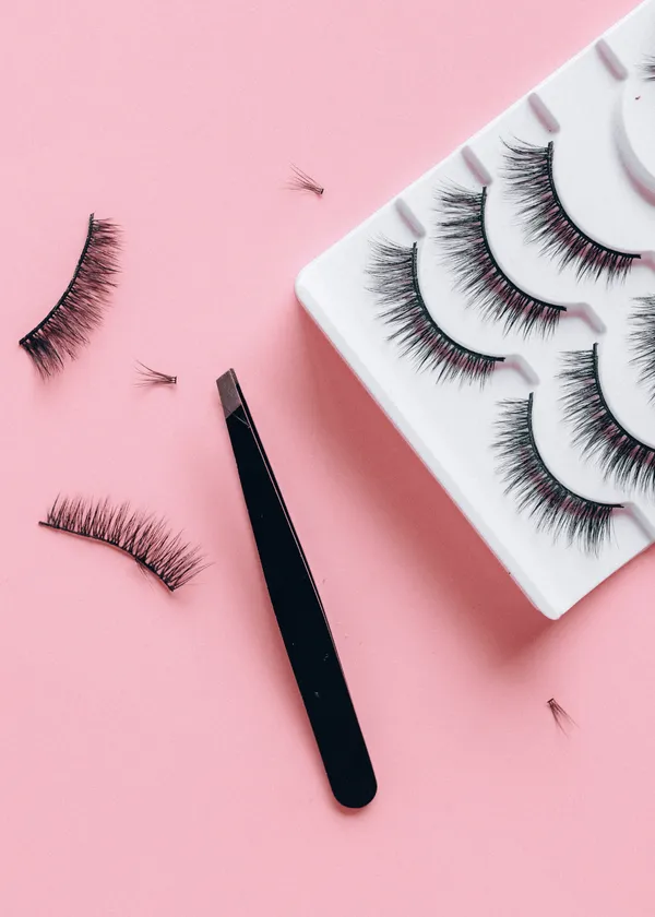 Everything You Need to Know About Choosing Eyelash Glue