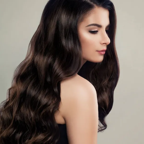 Dark Hair, Don't Care: The Ultimate Buyer's Guide for the Best Dry Shampoo for Dark Hair