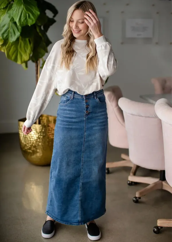 Elevate Your Fashion Playbook: Chic Long Denim Skirt To Craft Your Signature Style Statement