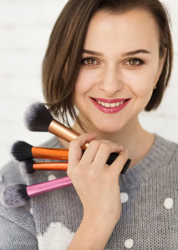 Unleash Your Inner Makeup Artist: The Ultimate Guide to Choosing the Perfect Brush Set!