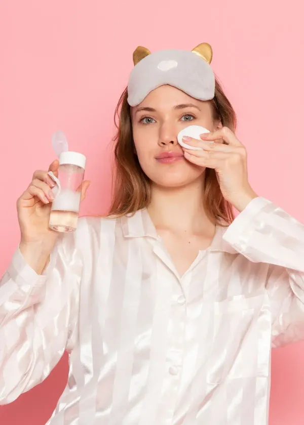 Rose Water Revolution: The Ultimate Guide to Choosing the Perfect Petal Potion for Your Skin!