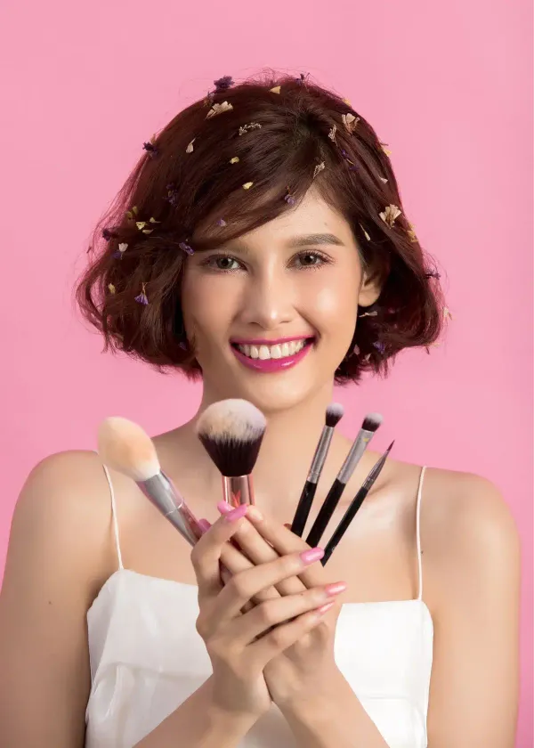 Unlock the Magic of Flawless Glam: Surprising Benefits of Using a Makeup Brush!